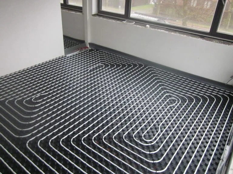 Vloerverwarming aanleggen in een oud huis